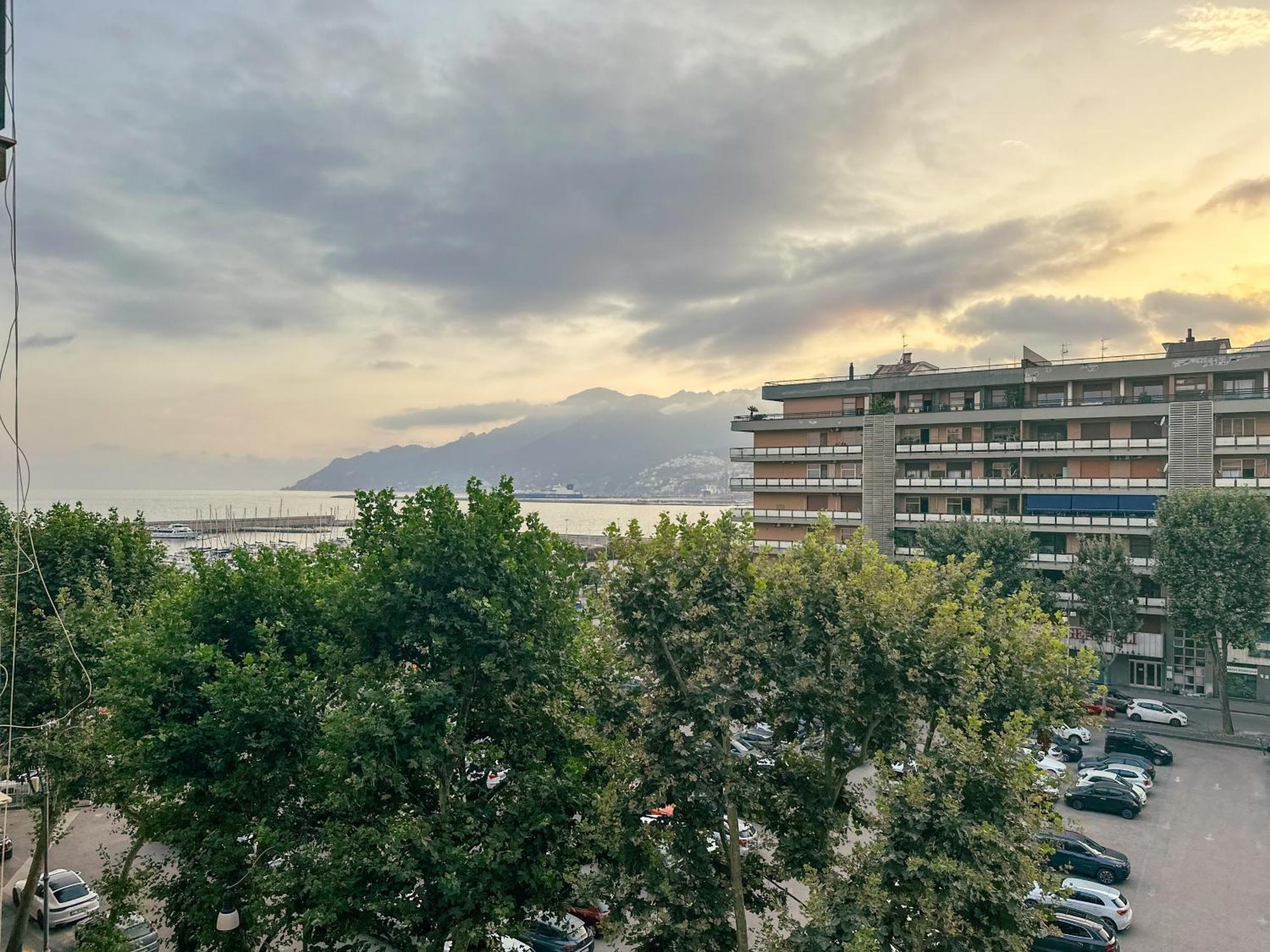 B&B Restanza Salerno Luaran gambar