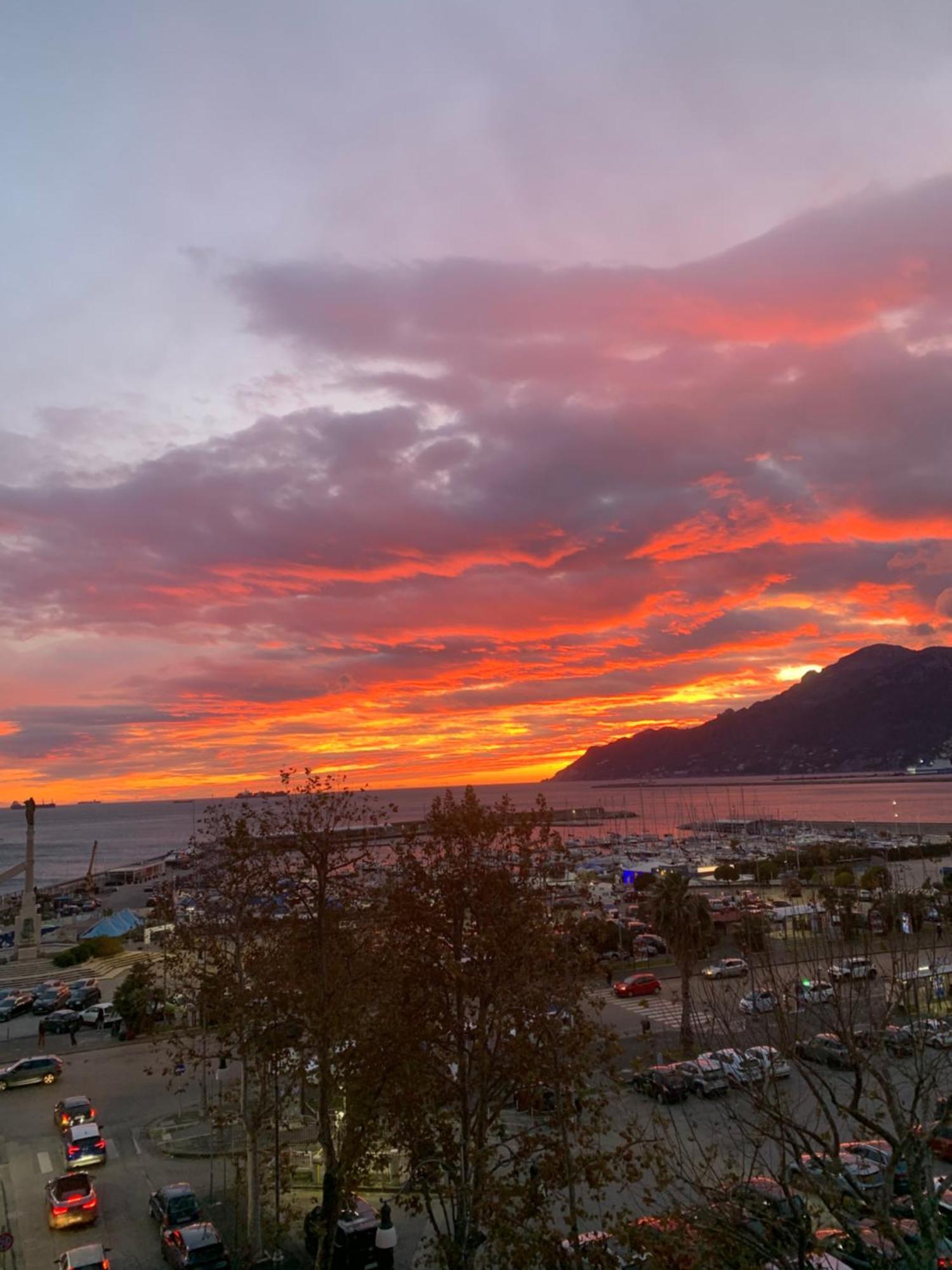 B&B Restanza Salerno Luaran gambar